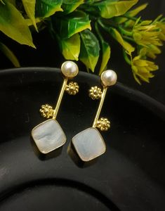 ต่างหูทองเหลืองร่วมสมัยชุบทองทำด้วยมือสำหรับผู้หญิงและเด็กผู้หญิงสำหรับงานแต่งงานและงานปาร์ตี้สไตล์ดั้งเดิม - Product Image 4