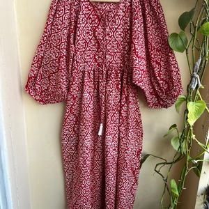 Maxi vestido bohemio de algodón floral vestido indio con estampado de bloque de mano bordado estilo informal decoración de borlas - Product Image 1