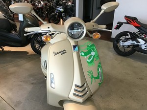 NUOVO Scooter-Motorino <span class=keywords><strong>Vespa</strong></span> 946 Dragon <span class=keywords><strong>150</strong></span> 2026 - Product Image 2