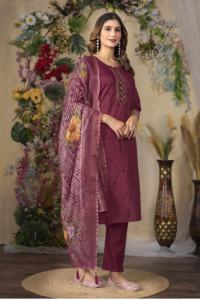 Regal Heritage Craftsmanship Lujoso elegante recto Kurti Pant Dupatta Set para distribuidores B2B Empowering Boutique - Product Image 4