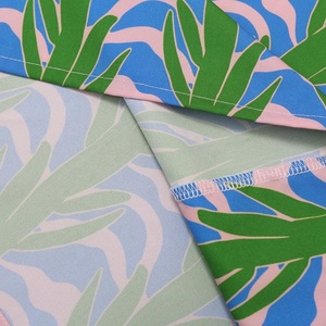 เสื้อยืดลำลองย้อนยุคสำหรับผู้ชายพิมพ์ลายพิมพ์ซับลิเมชันด้วยความร้อนโลโก้ออกแบบได้ตามต้องการ - Product Image 5