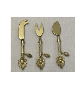 Juego de cuchillos de latón, cubiertos con mango de diseño de flores, producto más vendido, juego de queso de latón personalizado - Product Image 1