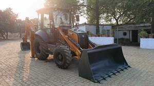 Chargeur rétrocaveuse Case 770EX 4x4 d'occasion 2025 de haute qualité disponible - Product Image 4