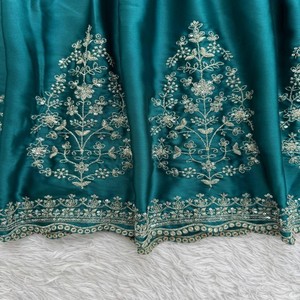 Truyền thống Ấn Độ phong cách anarkali với nặng bướm Net dupatta và mềm Micro bông lót bán buôn sẵn sàng - Product Image 5