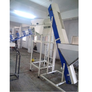 Tolva de alimentación de preformas PET automática fabricada en la India con cargador para línea de moldeo por soplado de PET disponible a precio de fábrica - Product Image 5