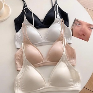 Soutien-gorge à col en V pour femme Soutien-gorge en satin sexy avec bonnet fixe Tissage tricoté Soutien-gorge en satin respirant et confortable - Product Image 6