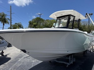 Bateau de pêche à console centrale spacieux modèle R270 2025, bateau de loisirs sportif en haute mer, aventure, 27 pieds, OEM ODM DIY industriel - Product Image 2