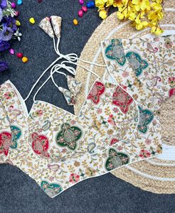 Fabricante de blusa estampada crepé natural de aspecto hermoso exclusivo de calidad superior de lujo de Surat - Product Image 4