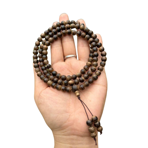 Pulsera de cuentas de madera de Oud de alta calidad de Vietnam, 108 cuentas de 6 mm, ideal para uso subacuático - Product Image 1