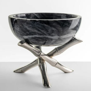 Bol de service décoratif de qualité supérieure, en aluminium, de forme ronde, avec des poignées en forme de pieuvre, aspect attrayant - Product Image 2