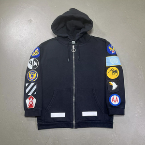 Sudadera con Parches Bordados, Fabricación OEM, Sudadera Urbana de Peso Pesado con Parches Bordados, Personalización de Marca para Ropa - Product Image 1