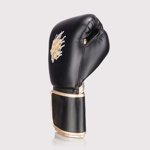 Fabricant professionnel Gants de boxe de combat Ensembles de combat noirs sur mesure Gants de boxe gagnants Protège-tête Protège-aine - Product Image 3