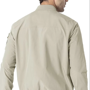 Chaqueta Softshell Personalizada para Hombre, Resistente al Viento e Impermeable para Exteriores - Product Image 1
