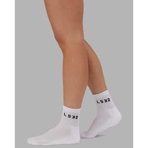 Calcetines Deportivos Casuales para Niñas, Estilo Slouch, Tejidos en Blanco, con Estampado Japonés - Product Image 1