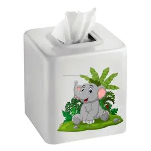 Cartoon Baby Olifant Zittend In Het Gras Vierkante Glanzende Tissuedoos Thuis Tissue Servet Box Houder Voor Eettafel Kinderkamer