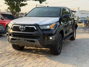 Toyota Hilux Usada, 4x4, Doble Cabina, Transmisión Automática, Modelo 2025, 100% en Perfecto Estado, 1 Año de Garantía - Product Image 4