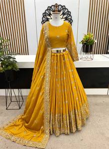 Lehenga choli คอลเลกชันงานแต่งงานที่มีงานปักลำดับหนักเต็มรูปแบบ - Product Image 5