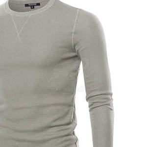 เสื้อแขนยาวผู้ชายเนื้อผ้านุ่ม อุ่นสบาย เหมาะสำหรับกิจกรรมกลางแจ้งในฤดูหนาว - Product Image 4