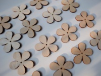 Fleurs décoratives polies à cinq pétales, les enfants peuvent créer des objets artisanaux en bois faits à la main, style imitation antique, origine Vietnam