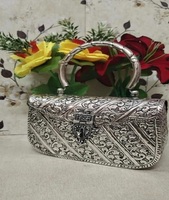 Pochette de mariée pour dames en laiton à finition antique argentée faite à la main pour les soirées spéciales de f s international
