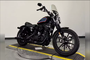 พร้อมขับขี่ปี 2026 ฮาร์เลย์-เดวิดสัน ครุยเซอร์ มอเตอร์ไซค์ XL1200NS - Iron 1200 สำหรับขาย - Product Image 3