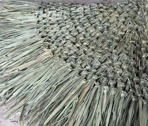 Fabricant vietnamien de housses de parasol pliables en chaume naturel de 2,6 m pour terrasse extérieure, fournisseur en gros - Product Image 3