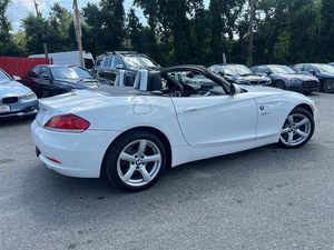 BMW Z4 SDrive28i 2013, 2 portes, cabriolet, transmission intégrale, sièges en cuir, caméra arrière, conduite à gauche, phares à LED, écran tactile - Product Image 2