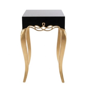 Tables basses minimalistes, table d'appoint en noir et or peintes, pour aménager un salon design, intérieur pour meubles de maison modernes - Product Image 6