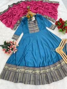 Belle robe & Dupatta Avec jacquard Zari Weaving - Product Image 2