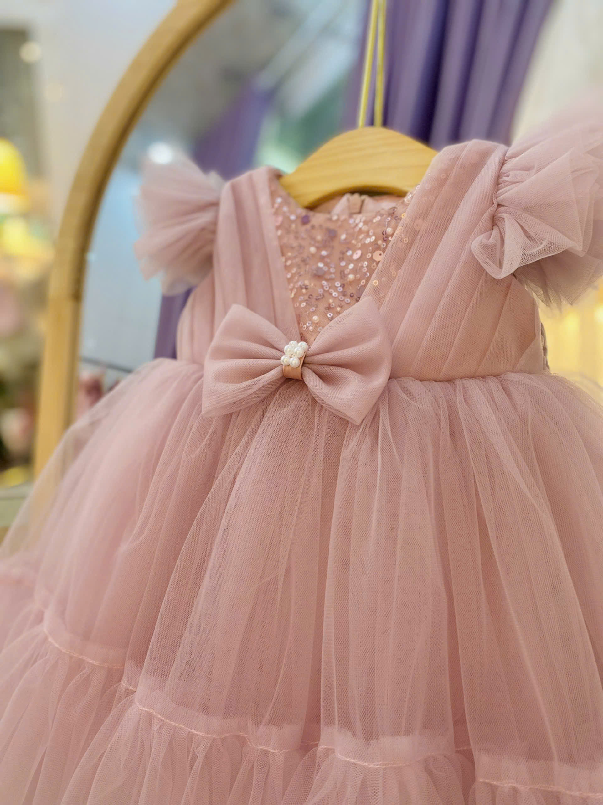 สีชมพูเข้ม