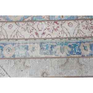 Alfombra Pequeña Vintage de 1.7x2.7 pies, Alfombra Turca, Alfombra Azul con Diseño de Patchwork - Product Image 5