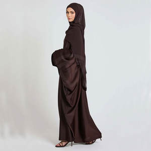 Mujeres Abaya Último diseño Abayas personalizadas Hecho en Pakistán Disponible a granel para la venta a precios razonables - Product Image 5