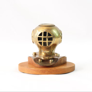 Brújula de latón, casco marino Decoración de escritorio náutico Casco DE BUCEO ANTIGUO de gran calidad - Product Image 1