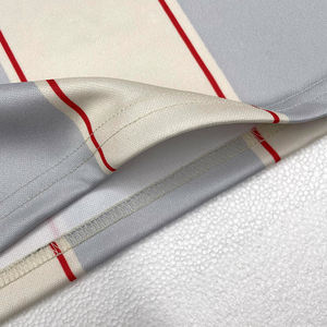 Camiseta de fútbol unisex retro al por mayor 100% poliéster que absorbe el sudor logotipo bordado personalizado corte automatizado servicio OEM - Product Image 5