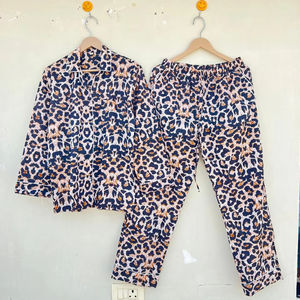 Pyjama de nuit pour femme, élégant et décontracté, de luxe, exclusif à l'Inde, en popeline faite à la main, imprimé floral, vêtements de nuit printemps été automne 100% - Product Image 1