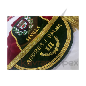 Casquette d'honneur en velours personnalisée imprimée numériquement Sevilla Andres J. Palma III Chapeau académique formel Sérigraphie >62CM Unisexe Quatre - Product Image 6