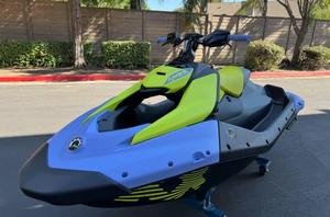 Moto Acuática Personal Spark Trixx 2024 Agile para Diversión - Product Image 2