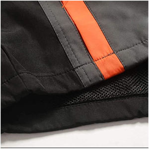 Vente de gros Nouveau modèle de survêtement de sport pour homme Survêtements de sport pour homme Ensemble de sport Survêtements de sport pour homme - Product Image 4