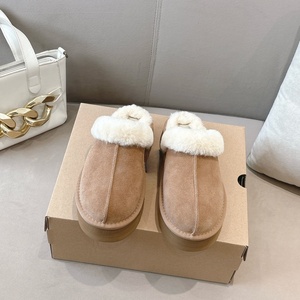 Bottes de neige de créateur haut de gamme, épaisses et chaudes avec semelles en coton, tendance et douces avec empeignes en peau de mouton - Product Image 2
