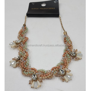 Collier en résine pour femmes à la mode avec chaîne classique en boîte pour mariage, fête, fiançailles ou cadeau - Product Image 6