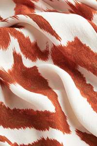 Jupe courte personnalisée pour femmes Nouveau design Broderie en coton Style décontracté pour les vacances à la plage Accessoires entièrement en dentelle brodée - Product Image 3