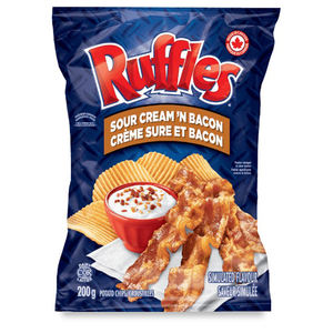 Boissons de qualité Ruffles pour des moments uniques, chips de pommes de terre Ruffles saveur crème sure et oignon 184g - Product Image 6