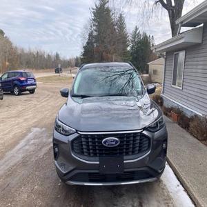 EXCELENTE ESTADO Ford Escape Platinum 2025 - Product Image 1