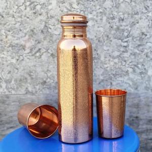 Bouteille d'eau en cuivre pur martelé écologique de qualité supérieure avec une grande capacité pour une vie saine - Product Image 4