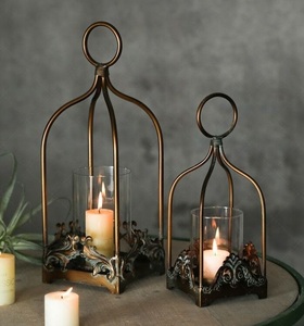 Pièce maîtresse bougeoir en bois de ferme idéale pour la décoration de la table à manger ou de l'entrée avec un look rustique classique - Product Image 3