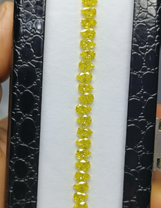 เพชรทรงลูกแพร์สีเหลืองแฟนซี  เพชรสังเคราะห์ทรงลูกแพร์  ความใสระดับ VVS-VS  สำหรับแหวนหมั้นและเครื่องประดับ - Product Image 5