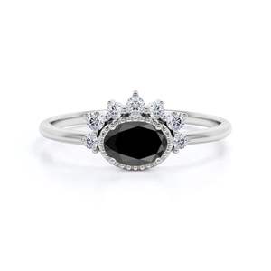 Anillo de Diamantes Negros y Blancos con Corte Ovalado Negro, Estilo Único de Medio Halo para Mujer - Product Image 4