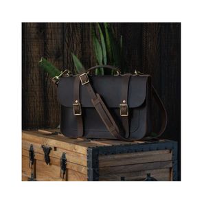 Sac pour ordinateur portable en cuir véritable de qualité supérieure, fabriqué à 100 % en cuir pur, avec une pochette rembourrée pour ordinateur portable et un rangement professionnel organisé - Product Image 4