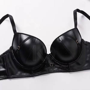 Soutien-gorge en cuir pour femmes, grande taille, léger, respirant, matière douce, style élégant, logo sur le devant, haut tendance pour les fêtes, les clubs, le streetwear - Product Image 5