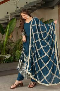 Vestido de diseñador boutique indio exclusivo último desgaste étnico tradicional con brillo Vichitra rico bordado de lentejuelas para fiestas - Product Image 2